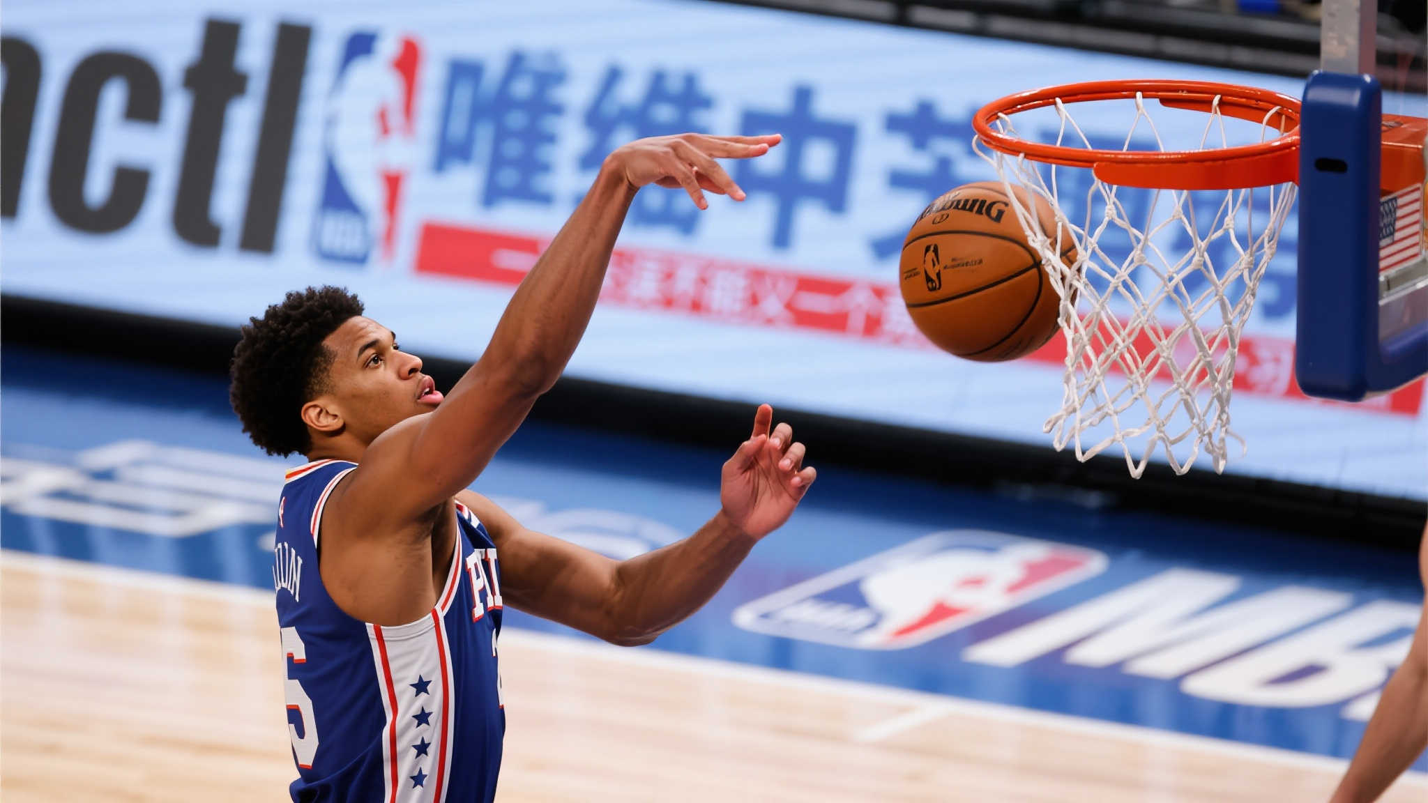 首先，任何运动赛事都有其不确定性。这位被称为“托平